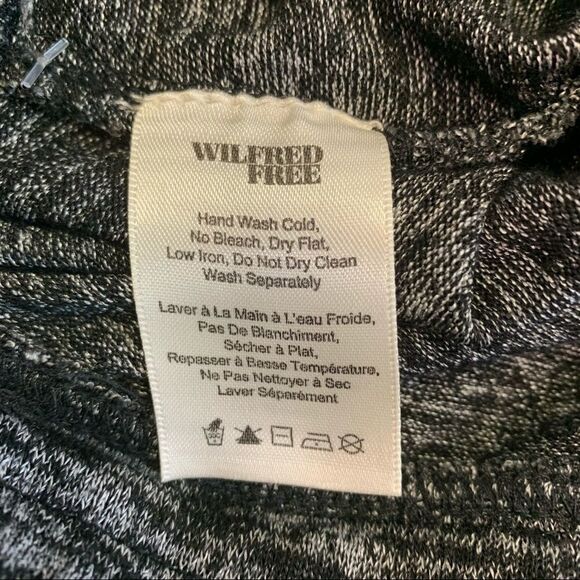 Aritzia Wilfred gray ruched stretchy Tyra skirt size medium - Picture 6 of 11